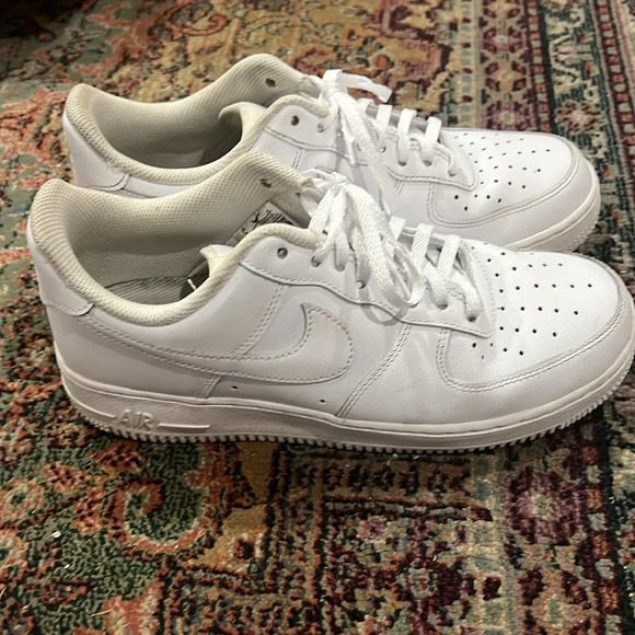 FINAL PRICE Nike Air Force 1 Shoes - Picture 4 of 5